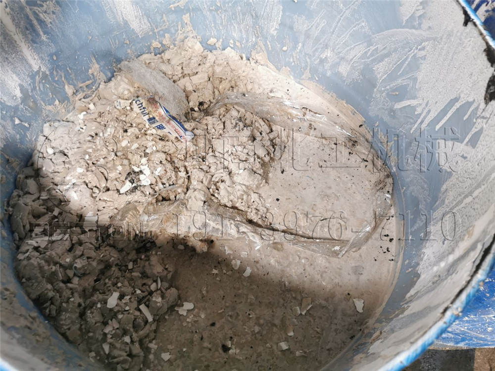 <a href=http://www.yjqmw.cn/solution/lianyou/weifei/31.html target=_blank class=infotextkey>油泥處理設備</a>